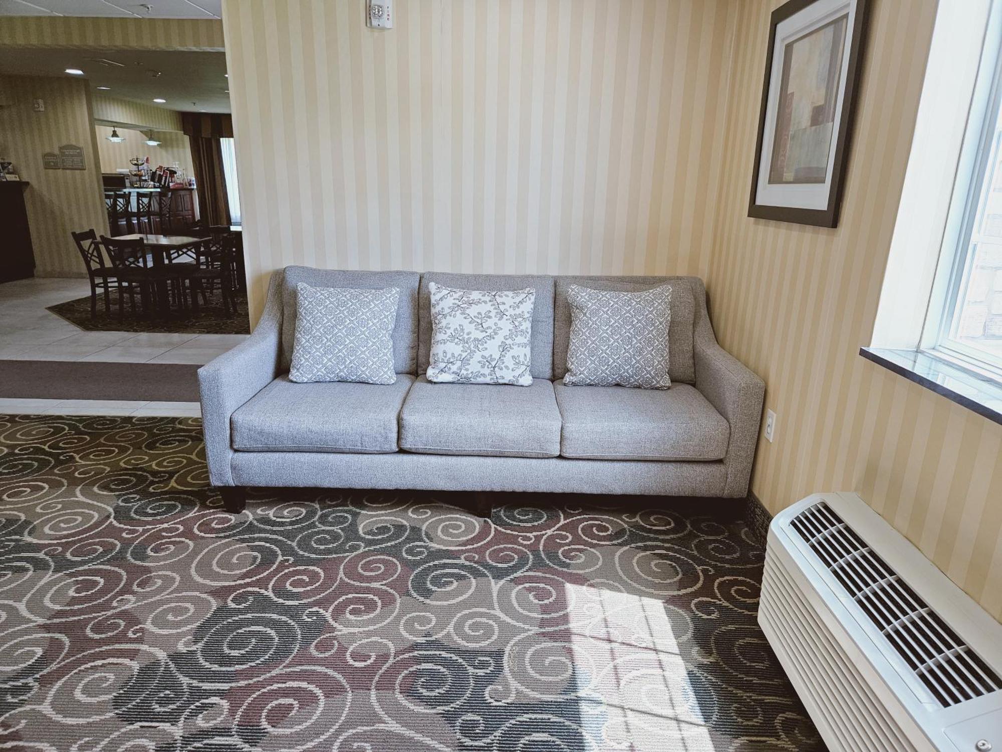 Cobblestone Inn & Suites - Bloomfield Ngoại thất bức ảnh